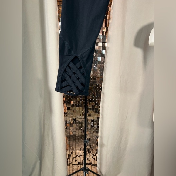 ACX Leggings size Small with Cross Details - black - Picture 2 of 3